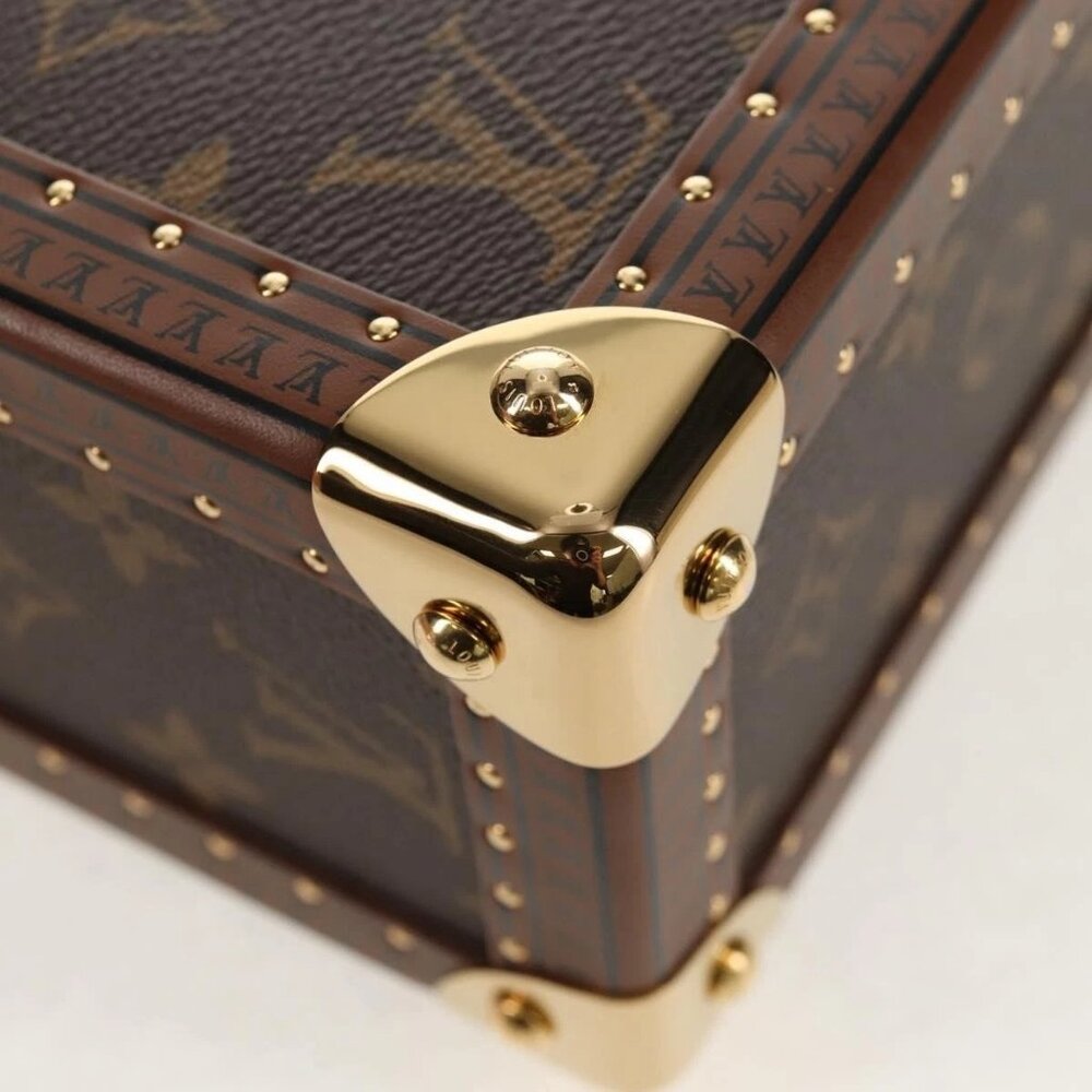 LOUIS VUITTON Monogram Camera box Shoulder Bag - Picture 3 of 16